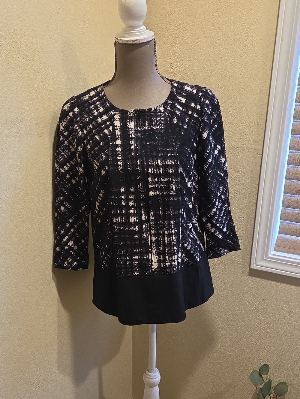 Lafayette 148 New York Black and White Printed Long Sleeve Top